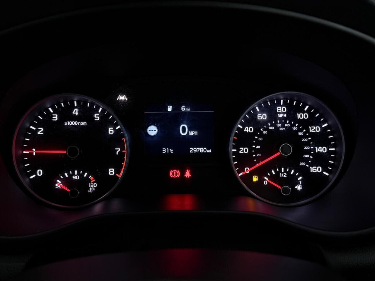 Kia Sportage thumbnail Driver Instruments
