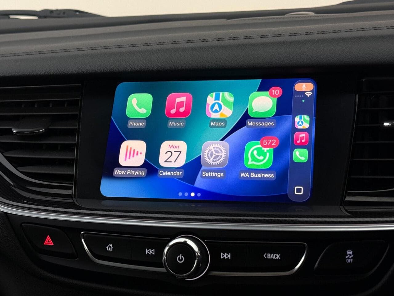 Vauxhall Insignia thumbnail Infotainment System