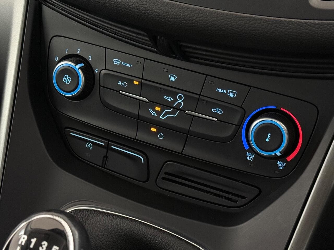 Ford Kuga thumbnail Misc Controls
