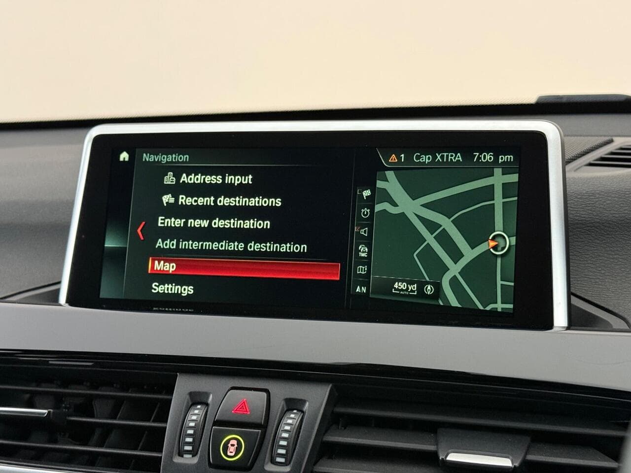 BMW X1 thumbnail Infotainment System