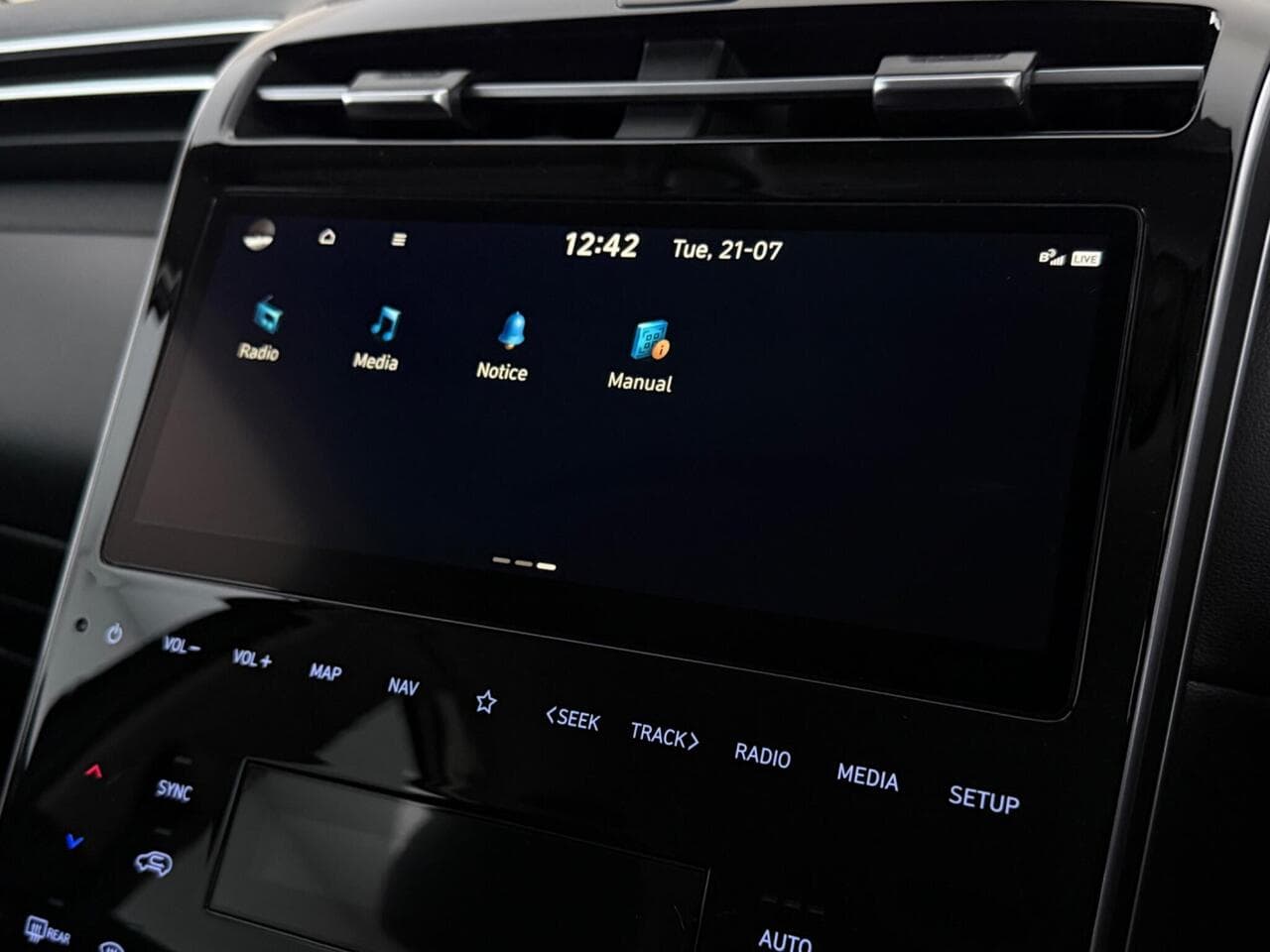 Hyundai TUCSON thumbnail Infotainment System