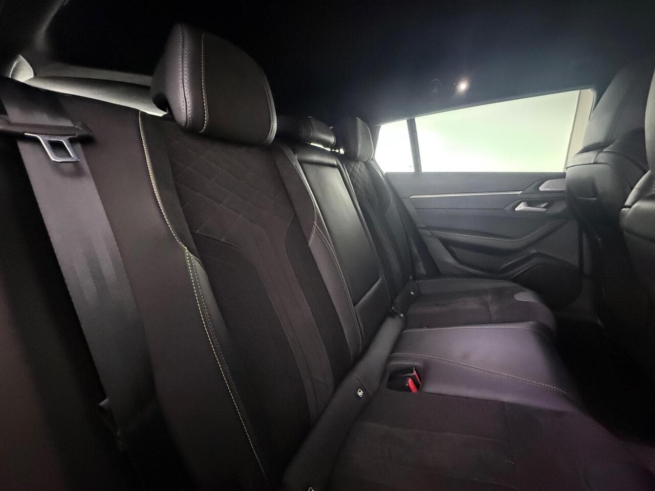 Peugeot 508 SW thumbnail Seats Rear