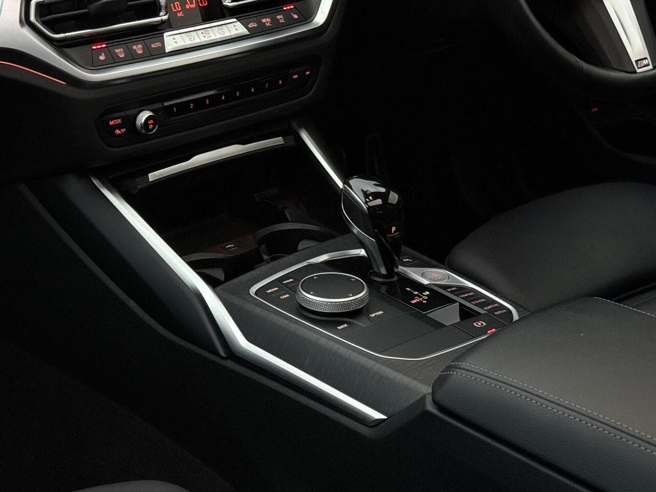 BMW 3 Series thumbnail Interior Front