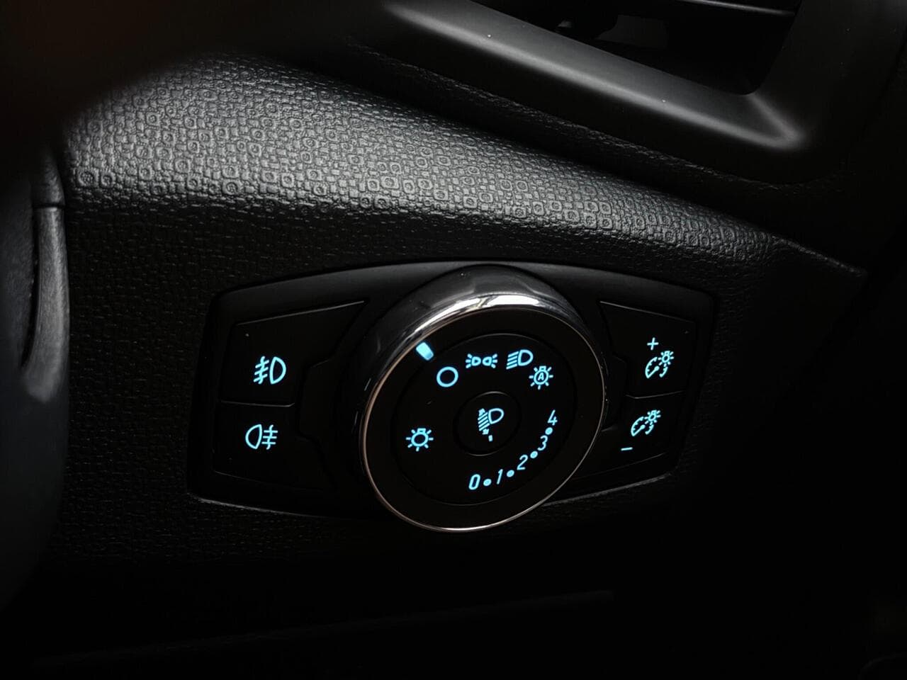 Ford EcoSport thumbnail Misc Controls