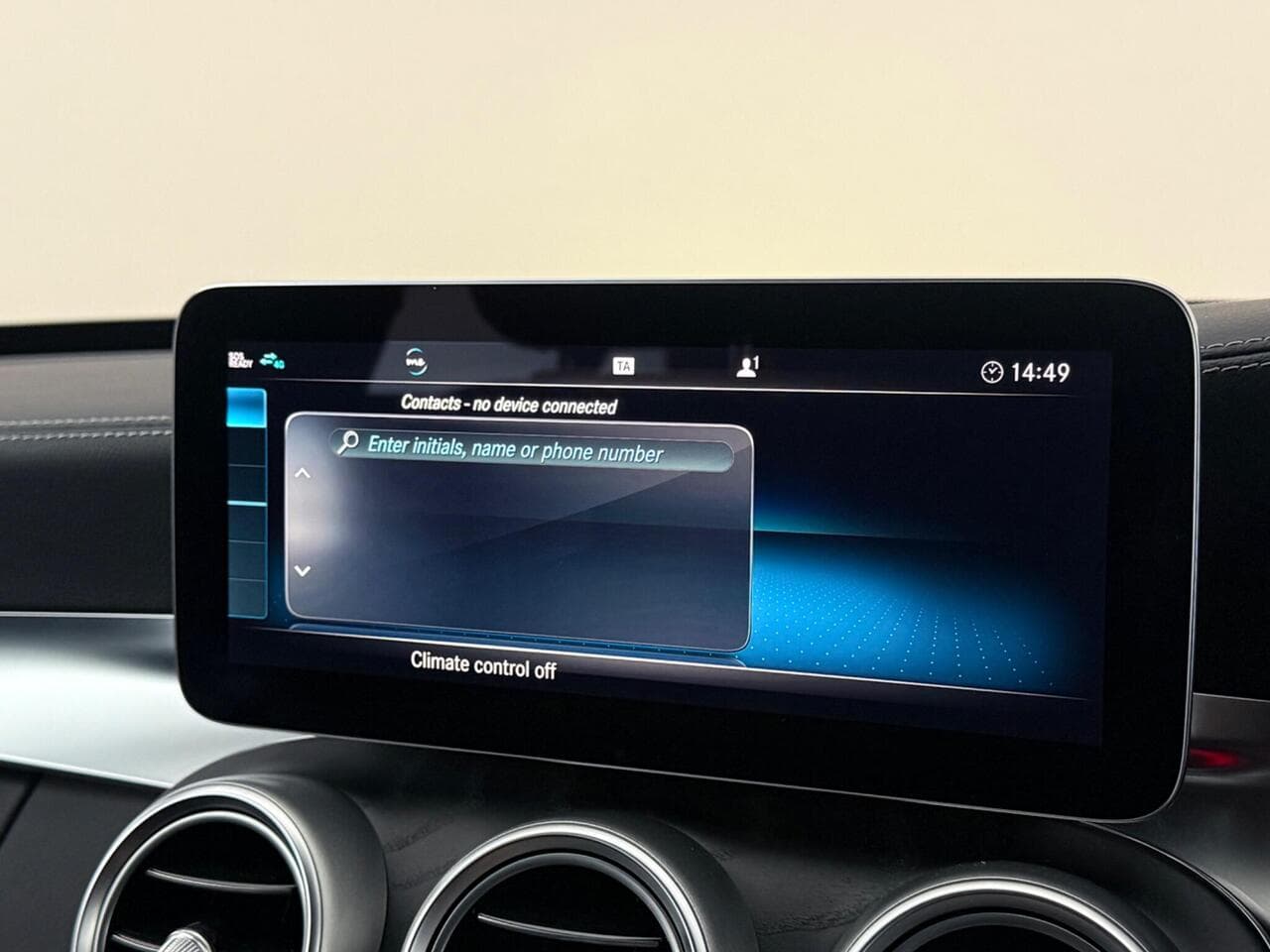 Mercedes-Benz C Class thumbnail Infotainment System