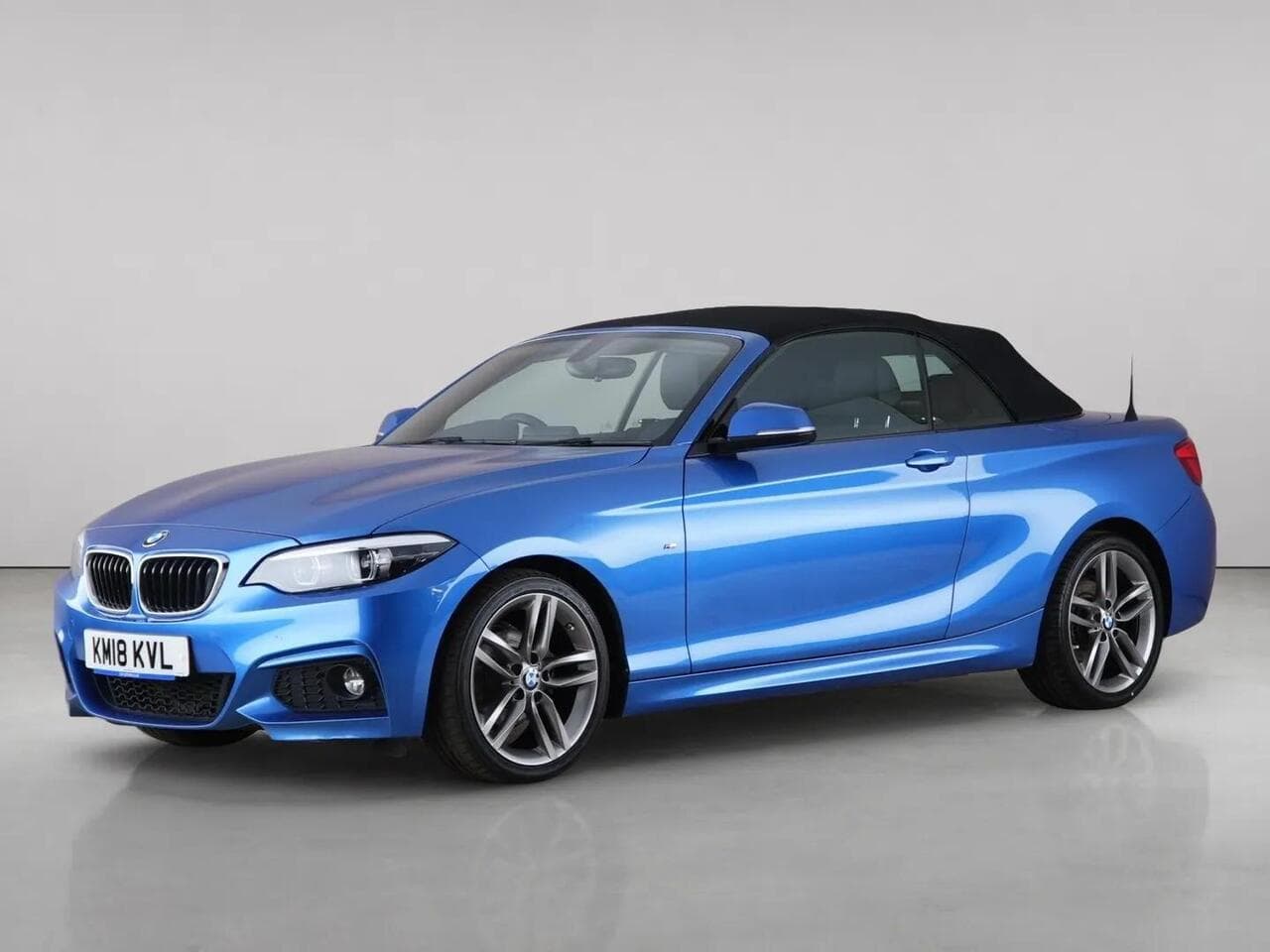 BMW 2 Series thumbnail Front Left
