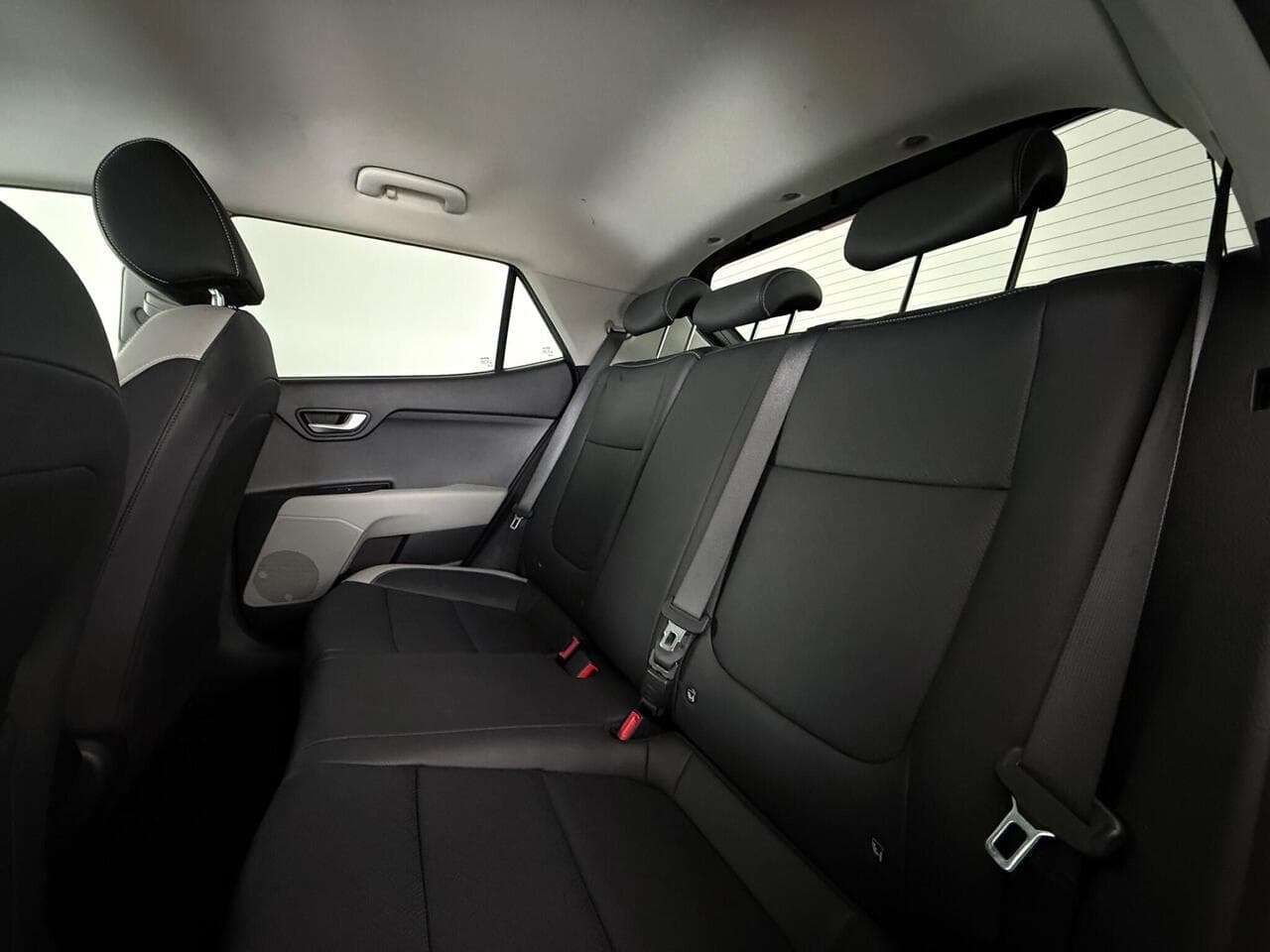 Kia Stonic thumbnail Seats Rear