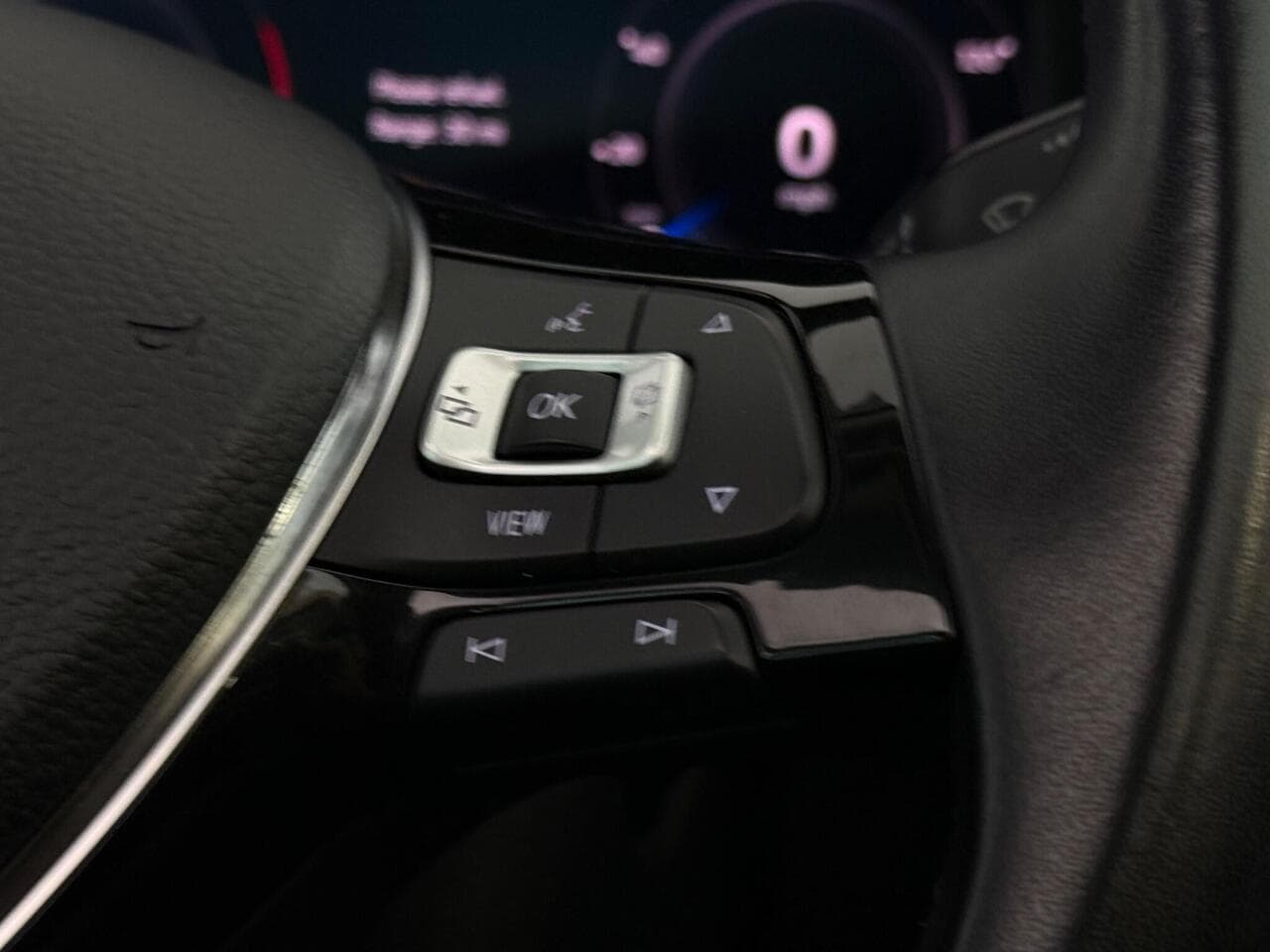 Volkswagen Tiguan thumbnail Misc Controls