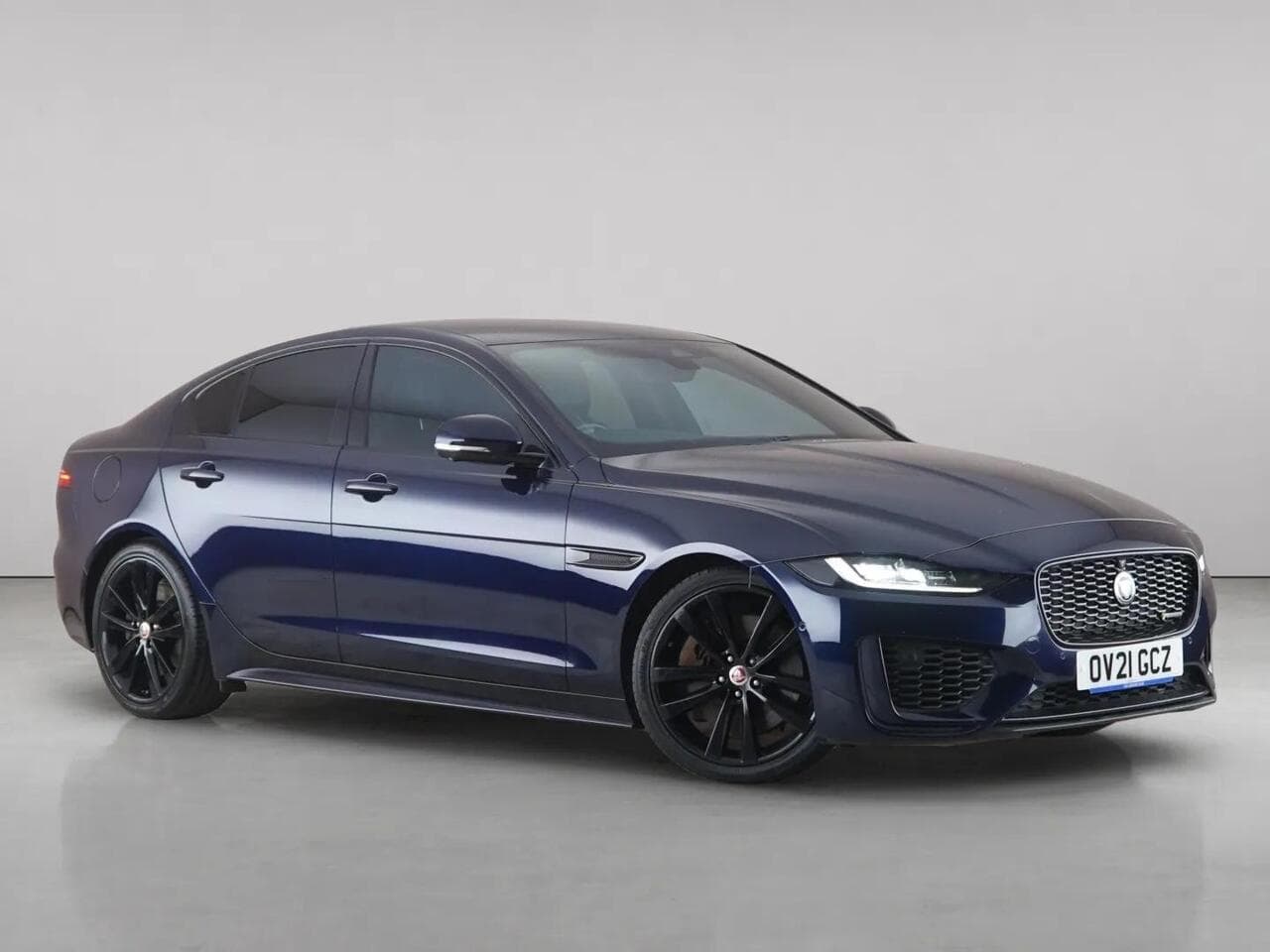 Jaguar XE - Jaguar XE 2.0 P250i R-Dynamic S Saloon 4dr Petrol Auto Euro 6 (s/s) (250 ps)