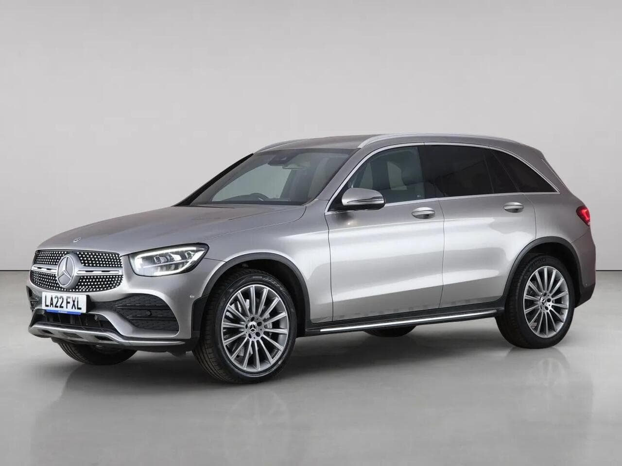Mercedes-Benz GLC thumbnail Front Left
