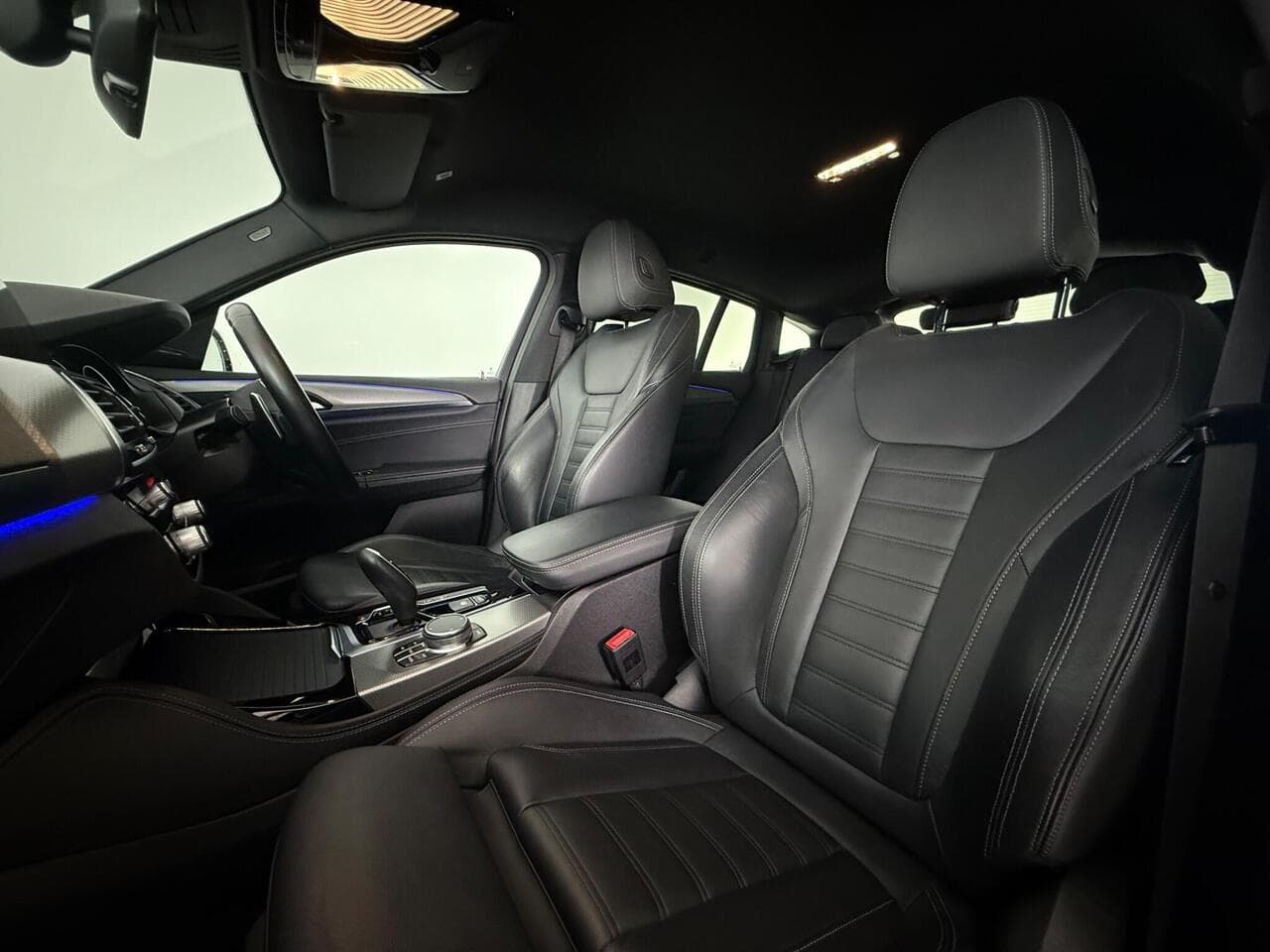 BMW X4 thumbnail Seat Front Passenger