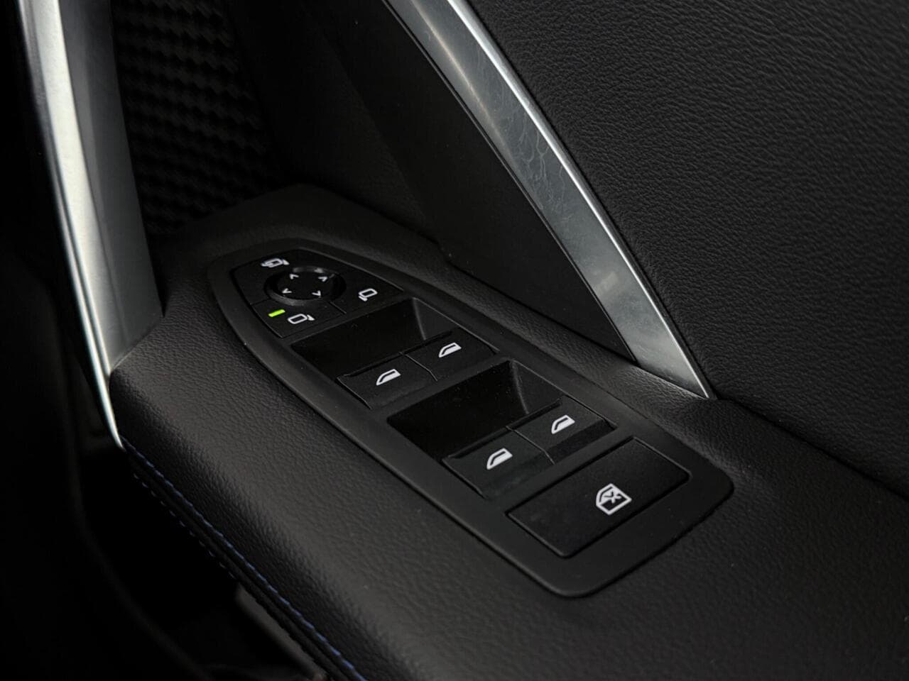 BMW X1 thumbnail Misc Controls