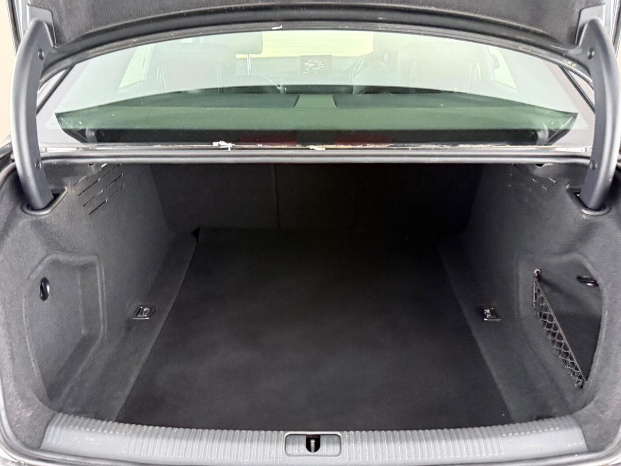 Audi A4 thumbnail Boot