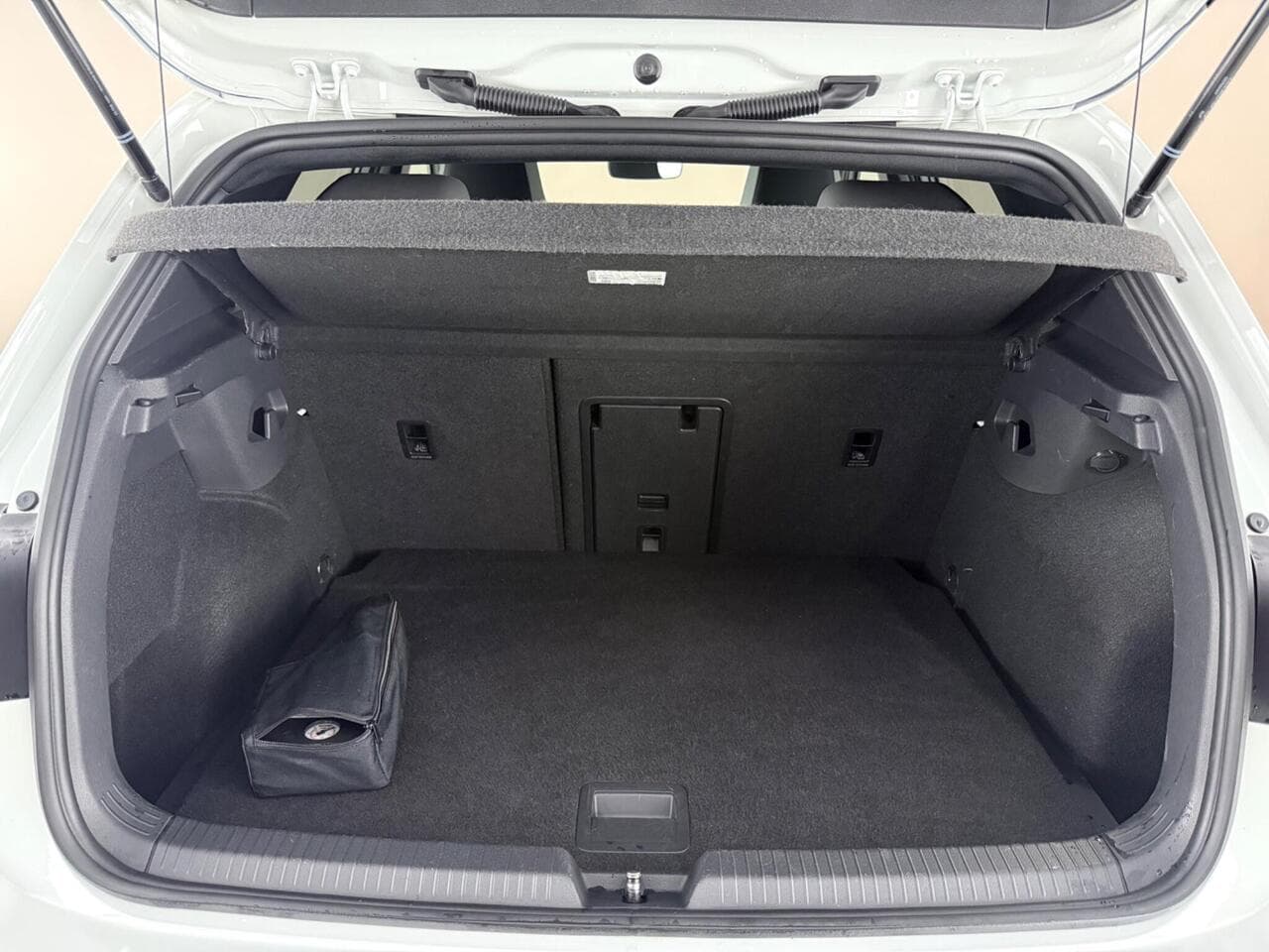 Volkswagen Golf thumbnail Boot