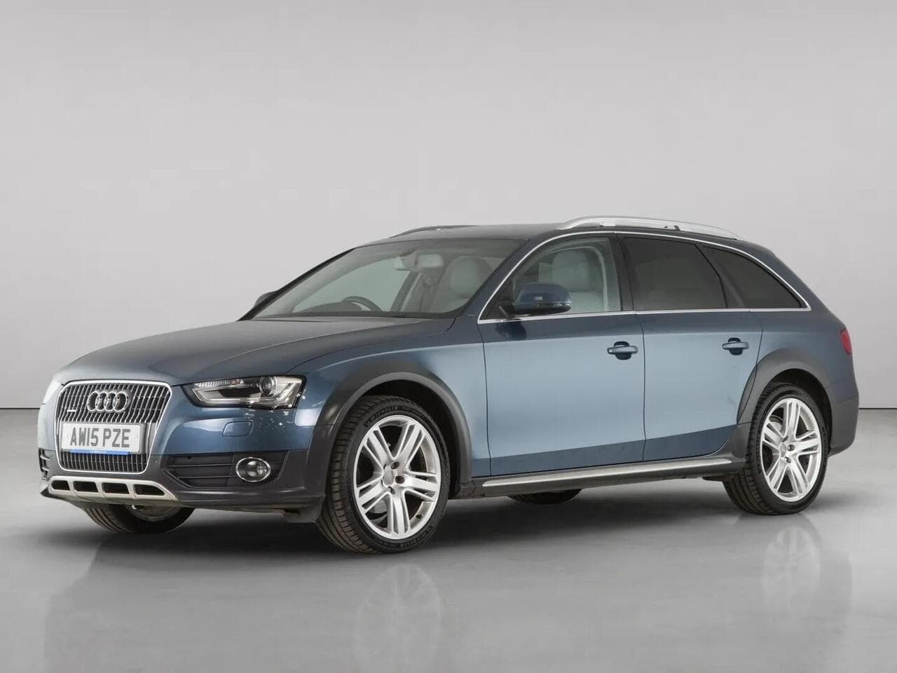 Audi A4 Allroad thumbnail Front Left