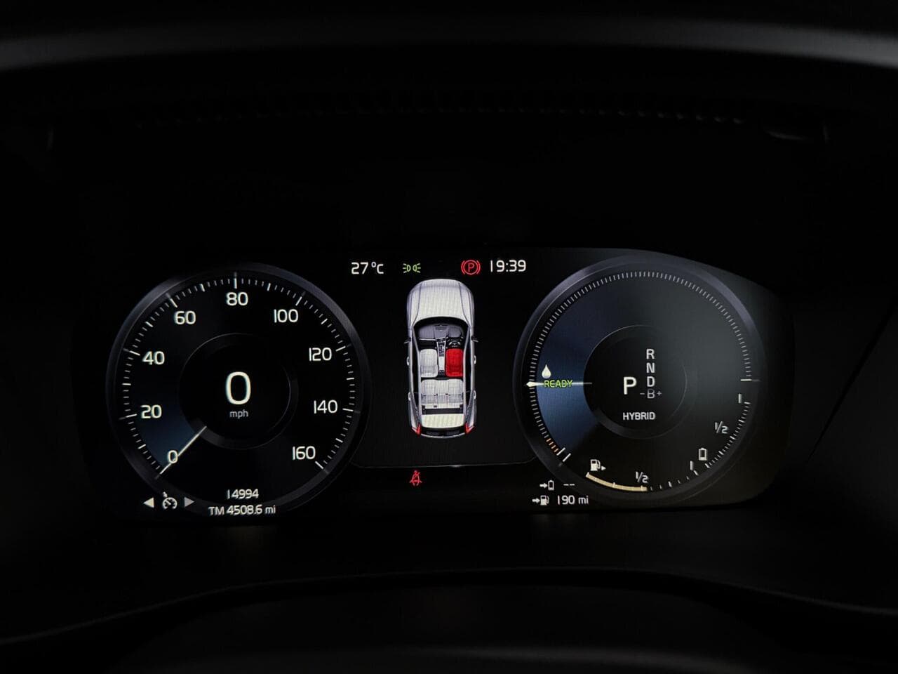 Volvo XC40 thumbnail Driver Instruments