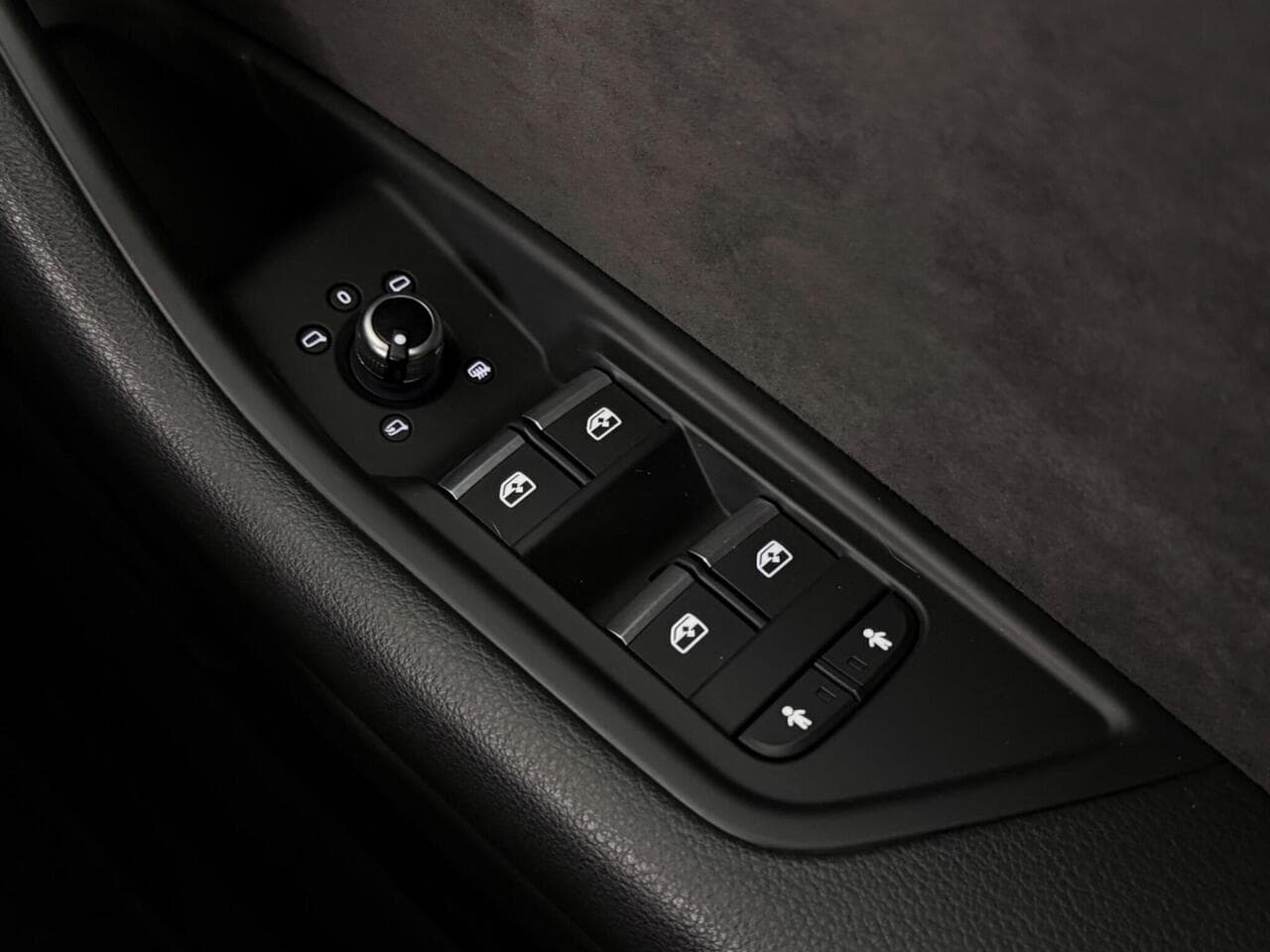 Audi A4 thumbnail Misc Controls