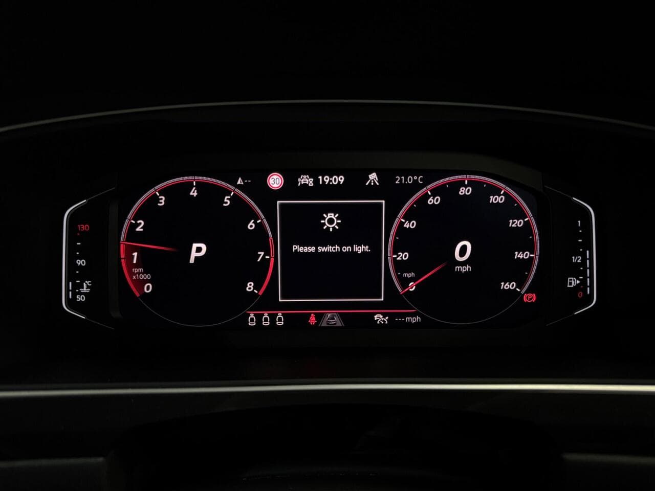 Volkswagen Tiguan thumbnail Driver Instruments