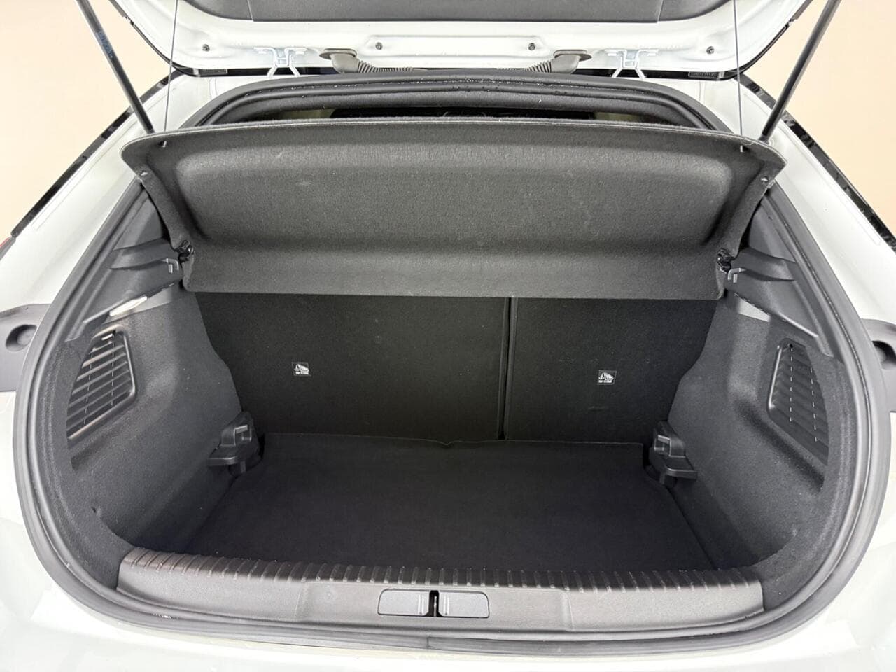 Vauxhall Mokka thumbnail Boot