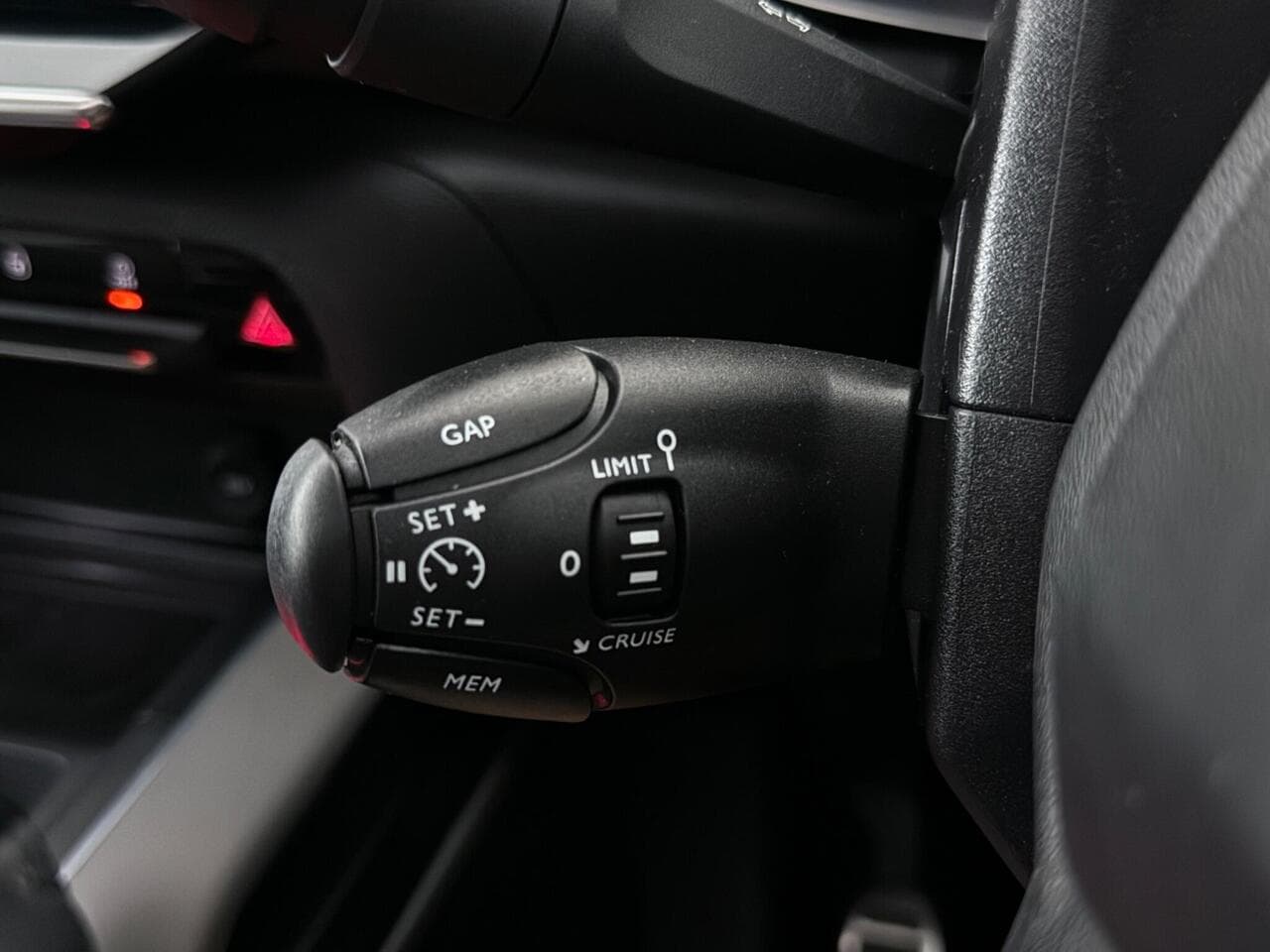 Citroen C5 Aircross thumbnail Misc Controls