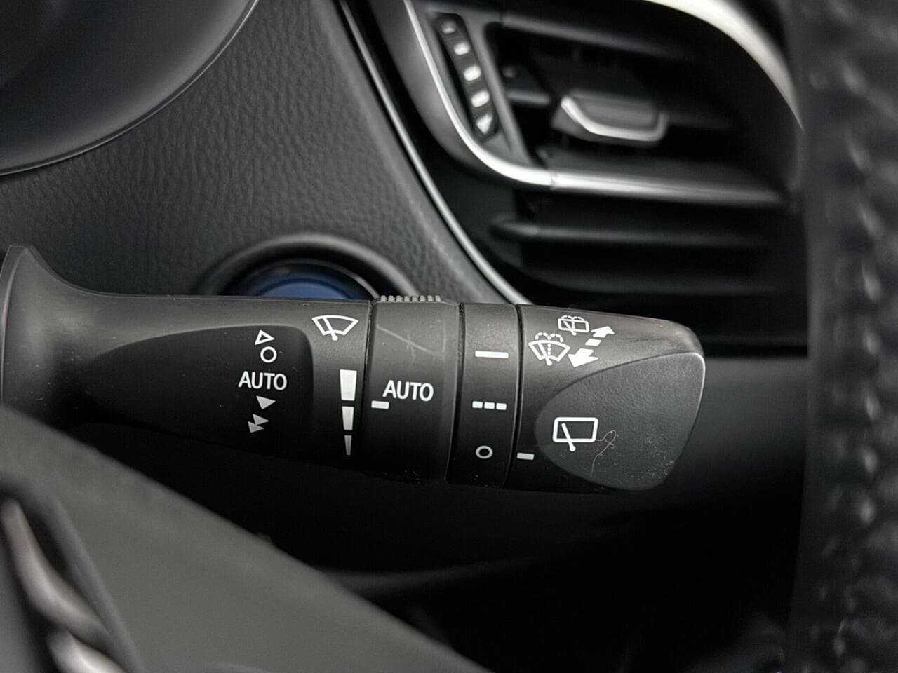 Toyota C-HR thumbnail Misc Controls