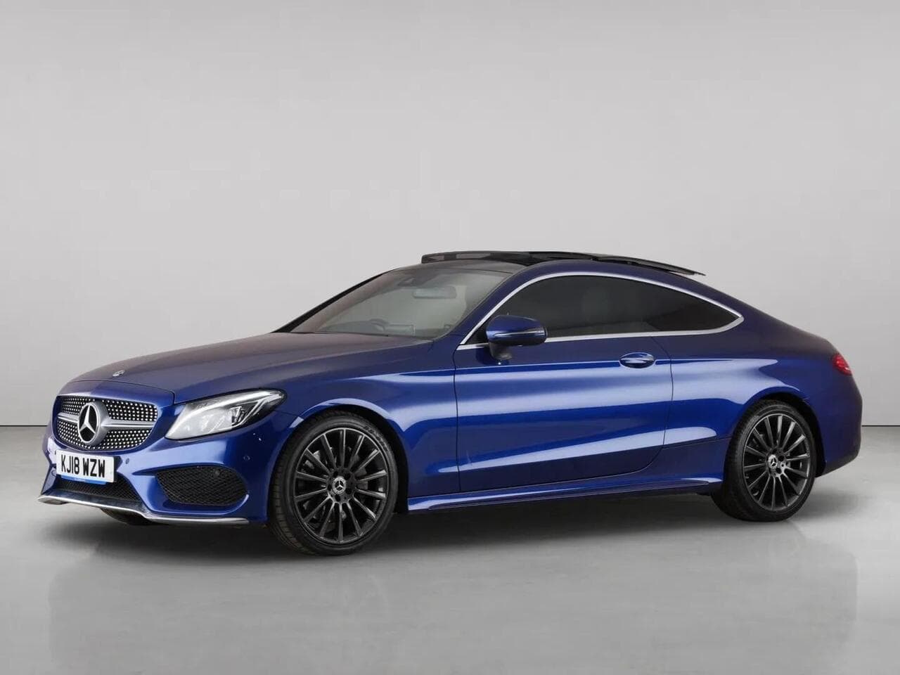 Mercedes-Benz C Class thumbnail Front Left