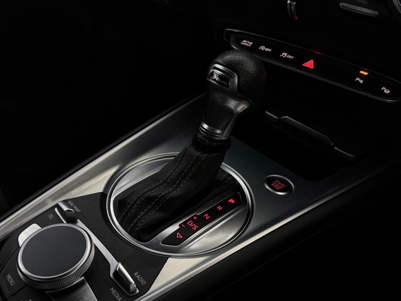 Audi TT thumbnail Interior Front