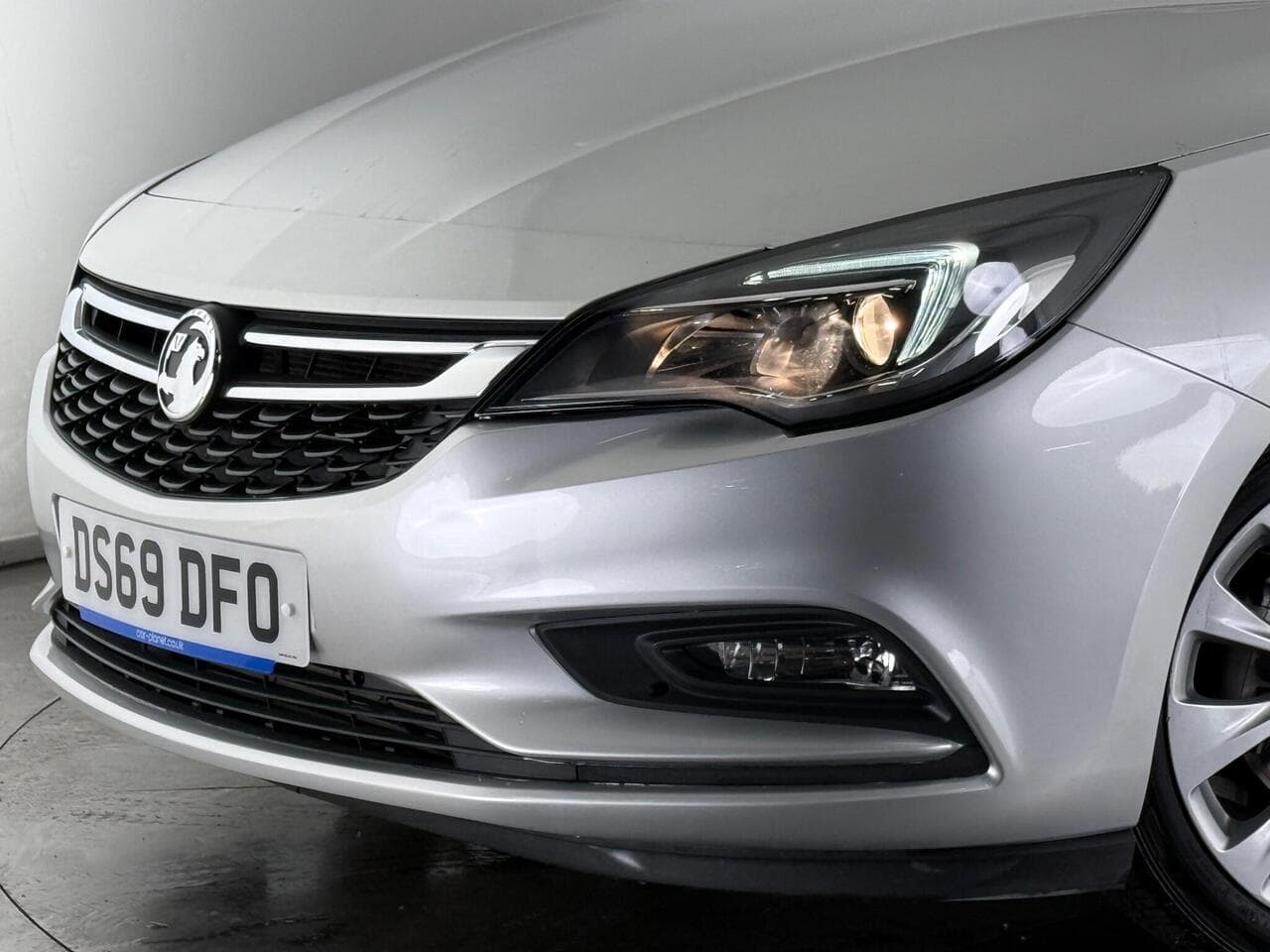 Vauxhall Astra thumbnail Lights Front