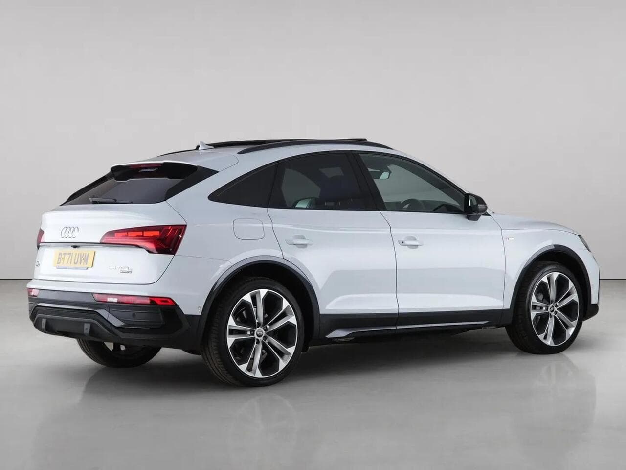 Audi Q5 thumbnail Rear Right