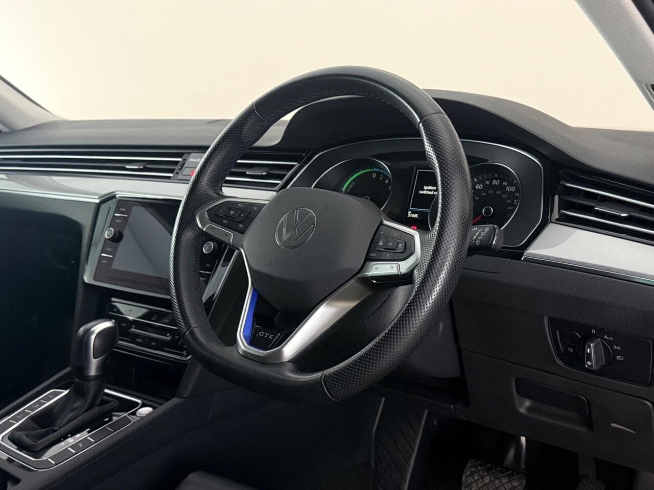 Volkswagen Passat thumbnail Steering Wheel
