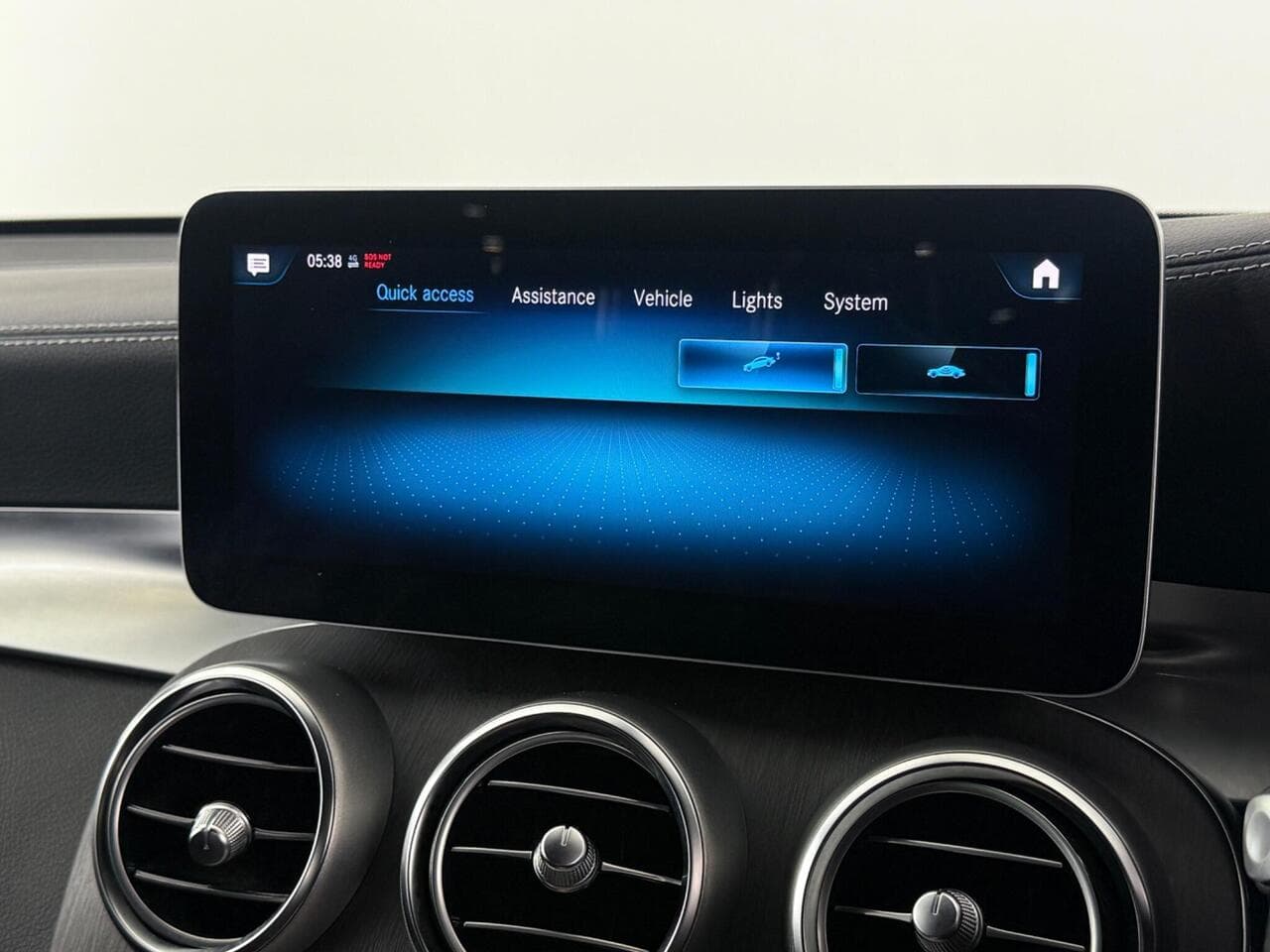 Mercedes-Benz GLC thumbnail Infotainment System