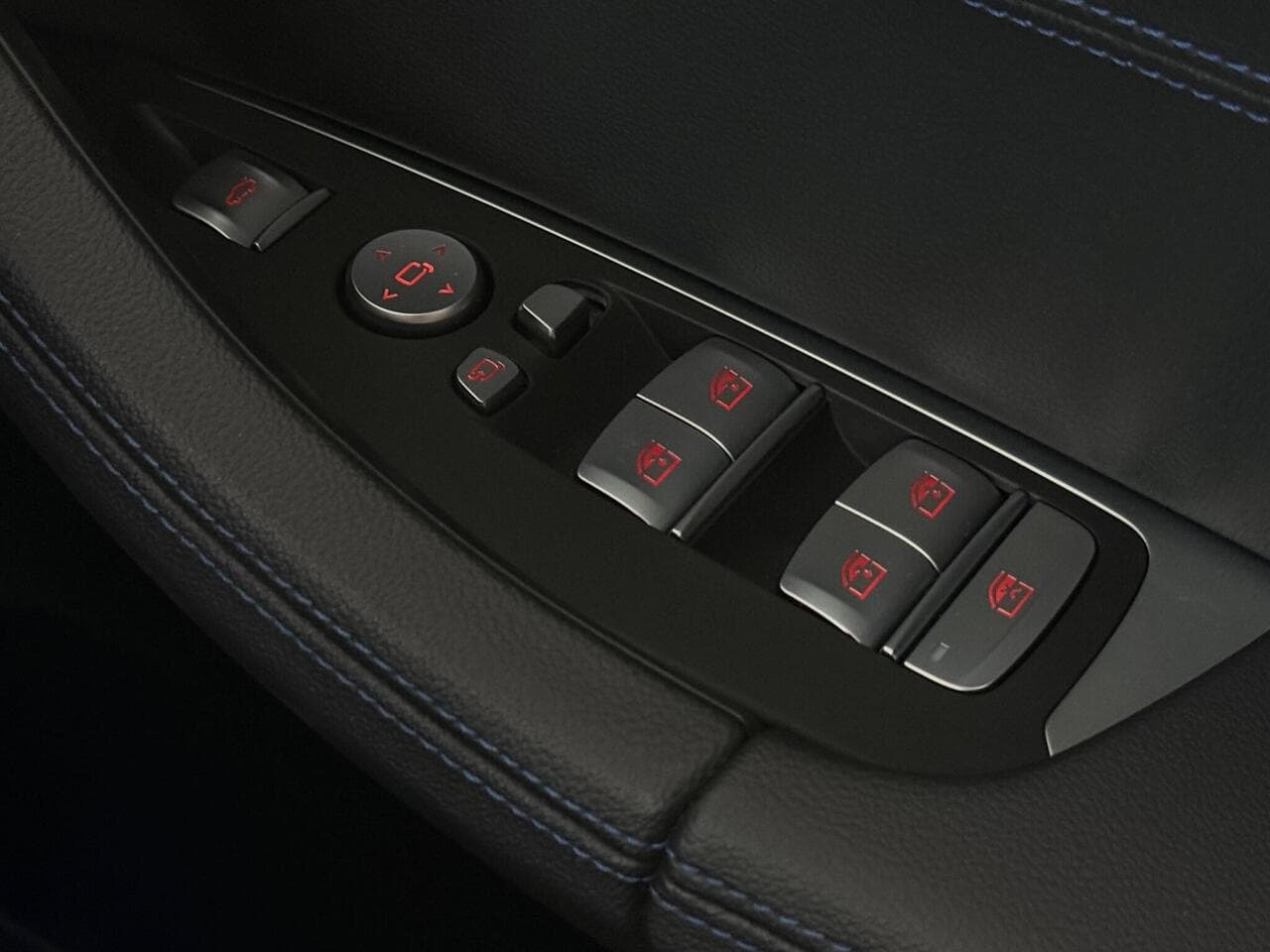 BMW iX3 thumbnail Misc Controls
