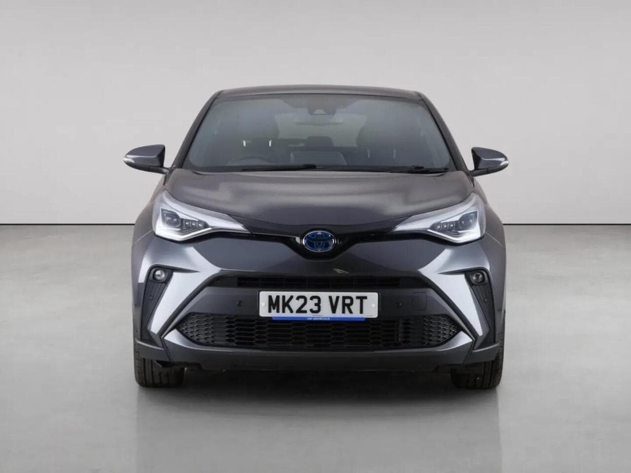 Toyota C-HR thumbnail Front