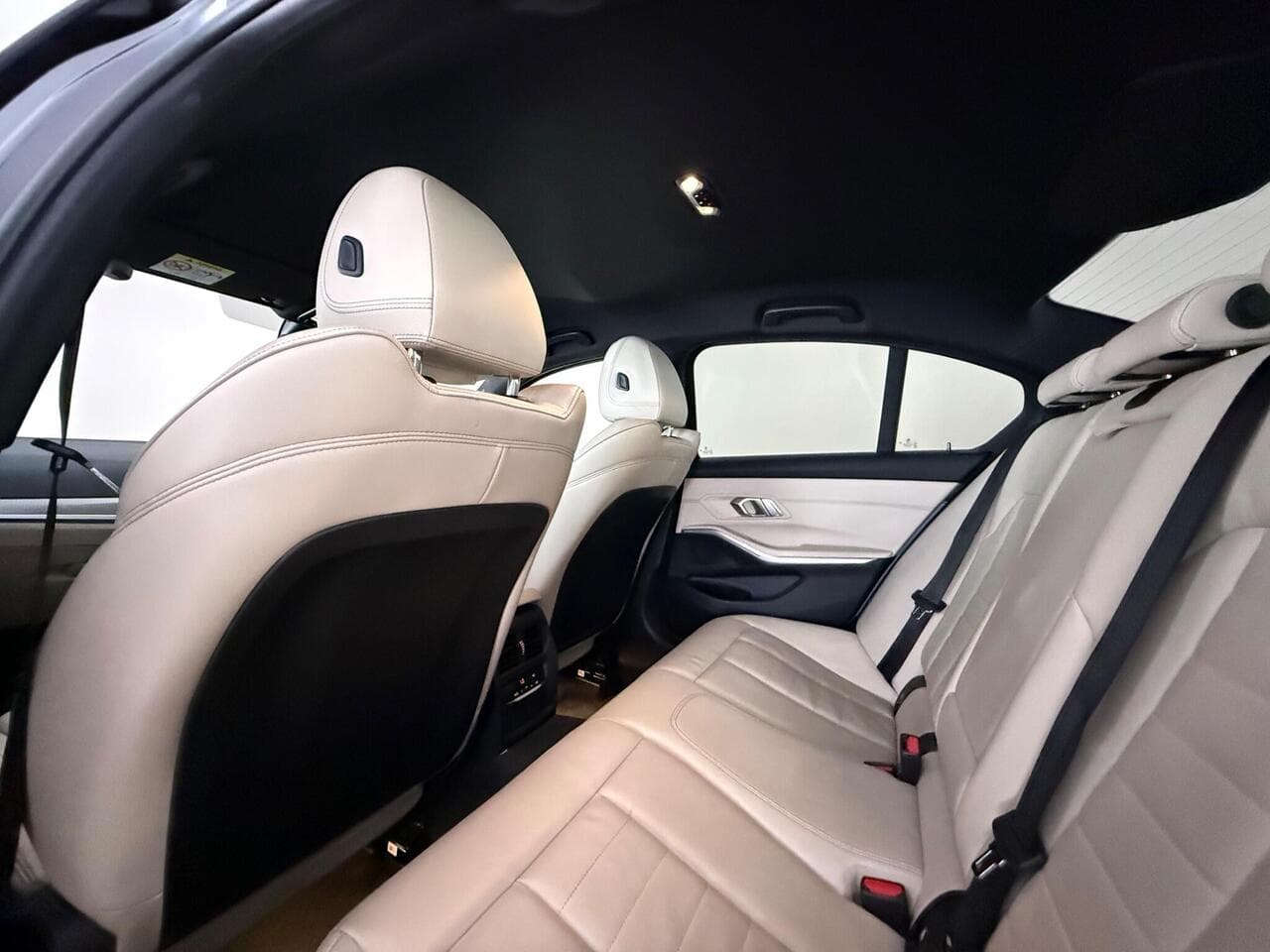 BMW 3 Series thumbnail Seats Rear