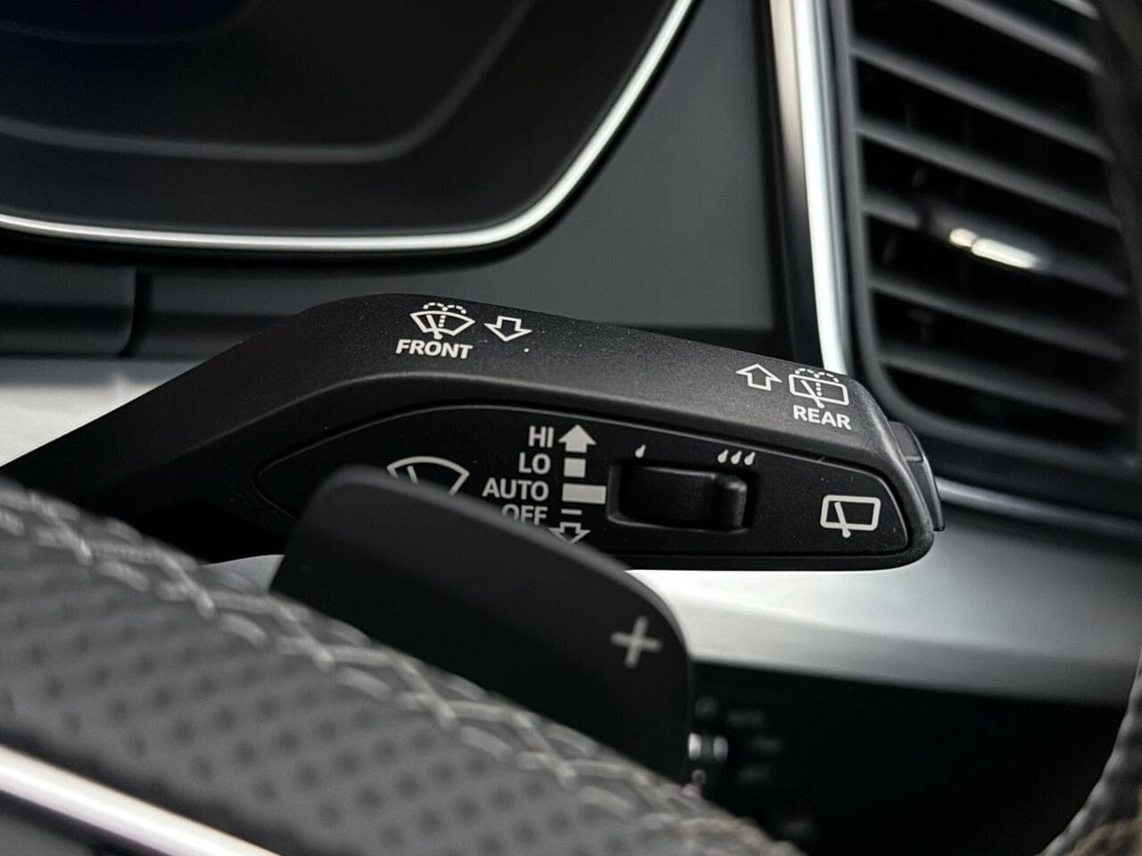 Audi Q5 thumbnail Misc Controls