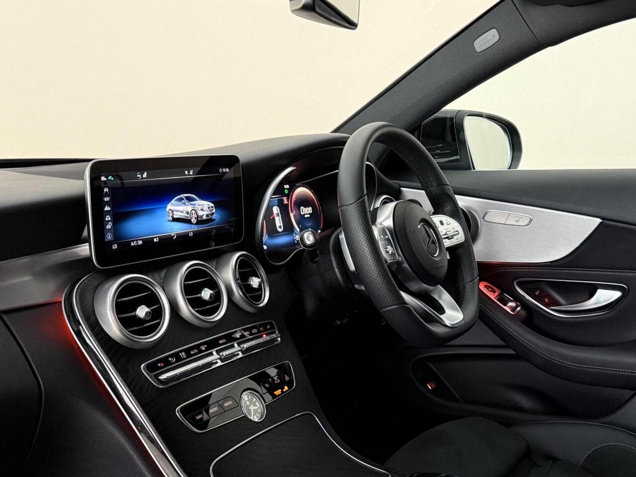 Mercedes-Benz C Class thumbnail Interior Front