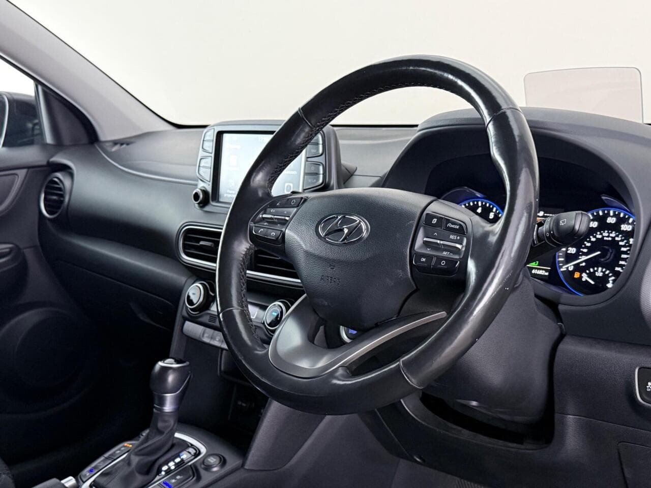 Hyundai KONA thumbnail Steering Wheel