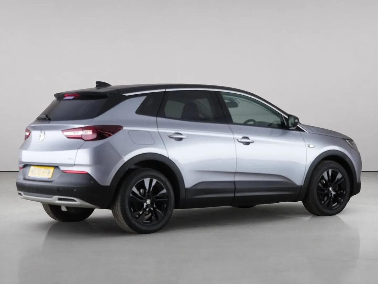Vauxhall Grandland X thumbnail Rear Right