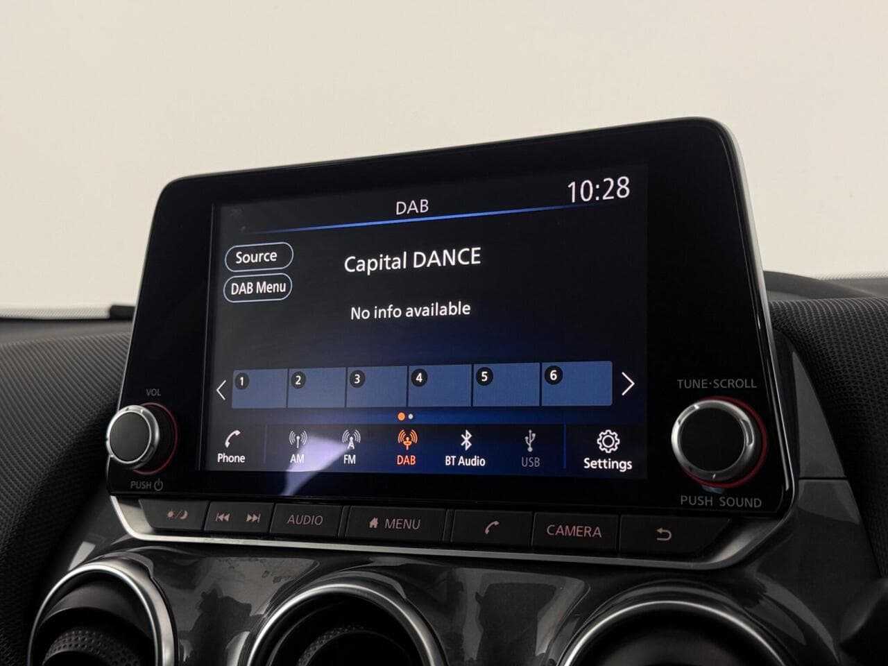 Nissan Juke thumbnail Infotainment System