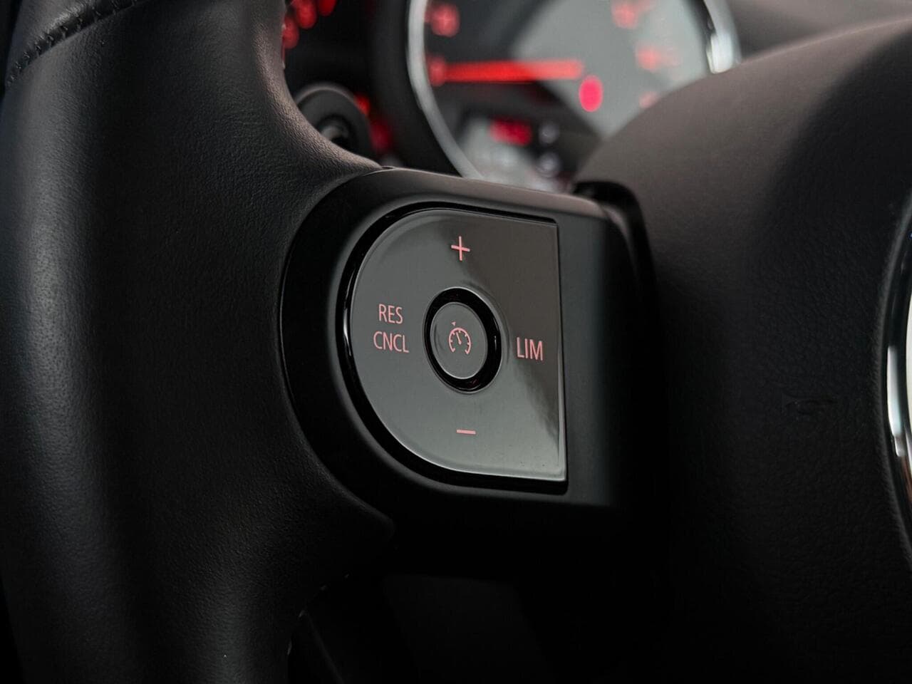 MINI Countryman thumbnail Misc Controls
