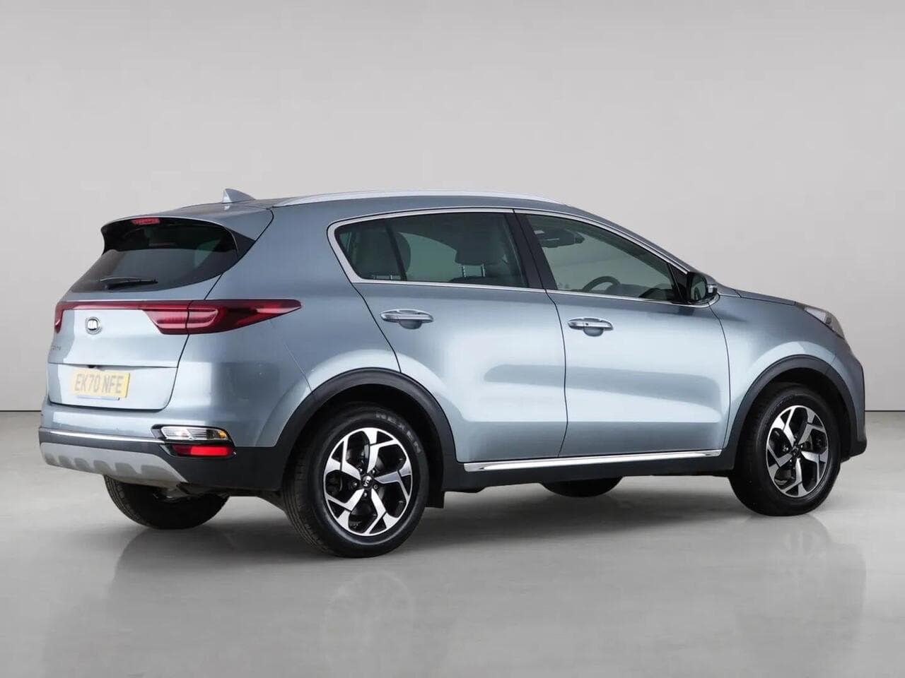 Kia Sportage thumbnail Side Right