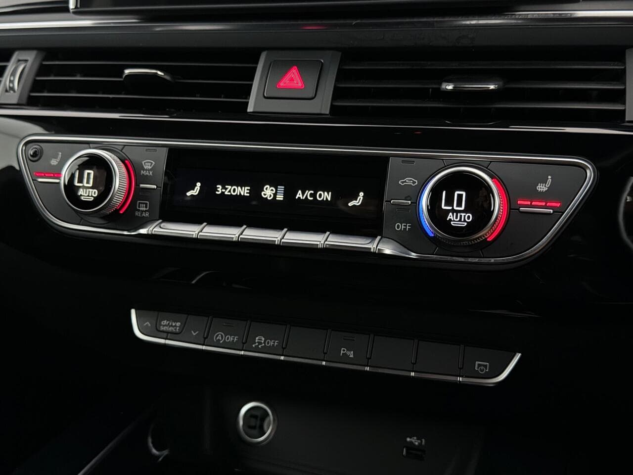 Audi A5 thumbnail Interior Front