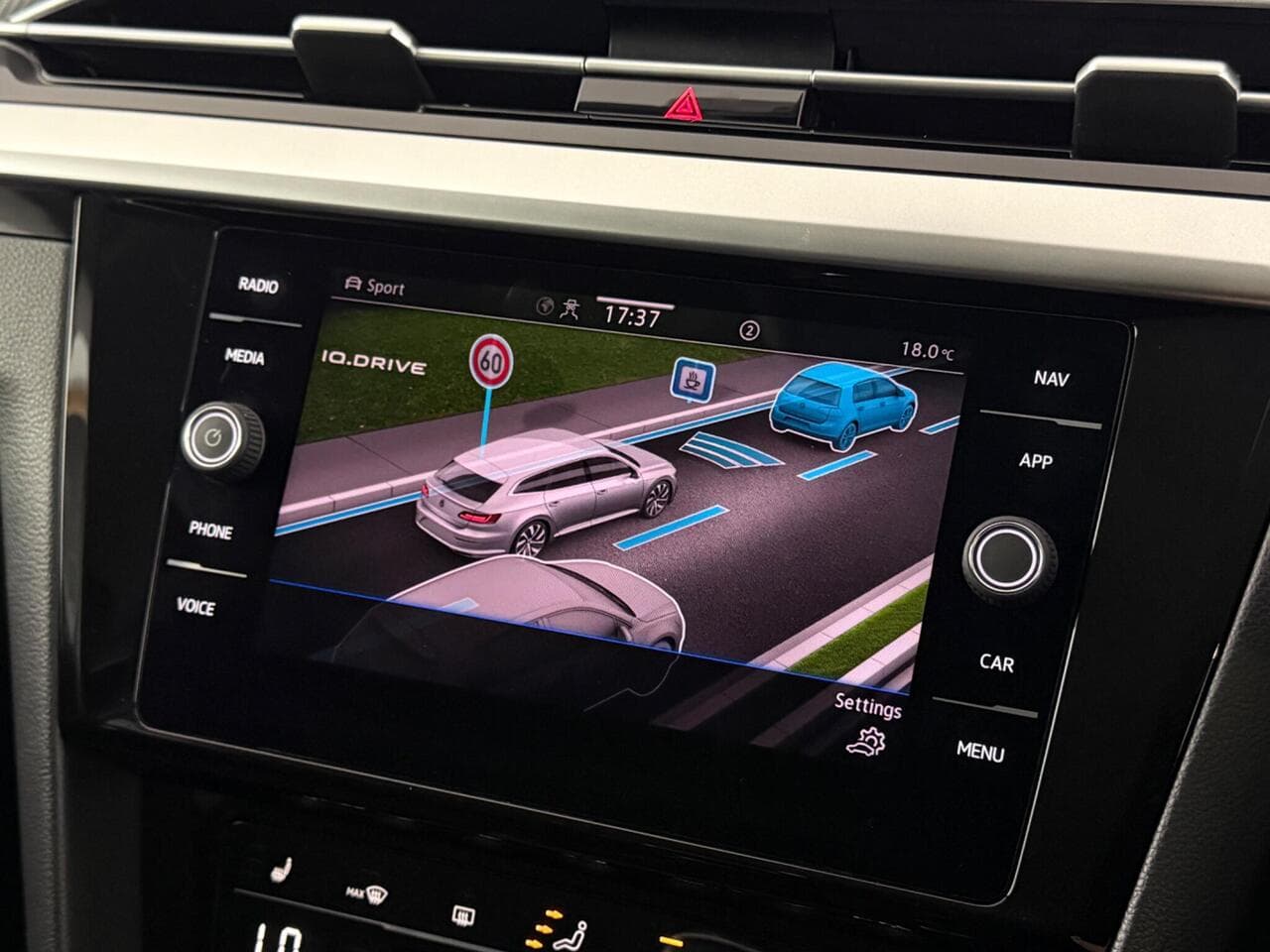 Volkswagen Arteon thumbnail Infotainment System