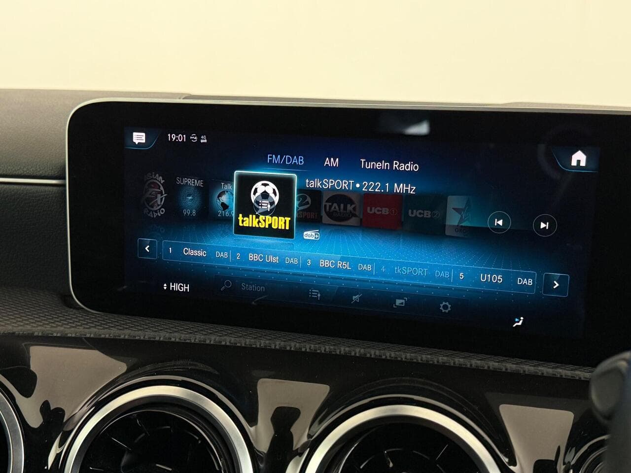 Mercedes-Benz A Class thumbnail Infotainment System