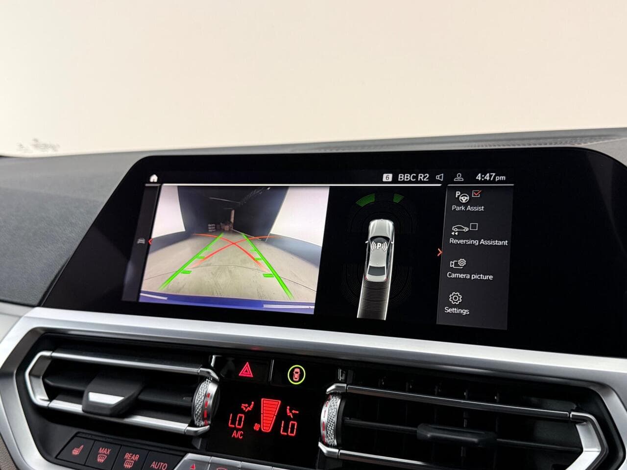 BMW 3 Series thumbnail Infotainment System