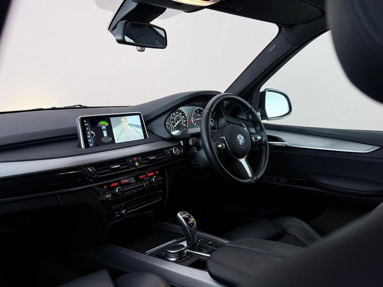 BMW X5 thumbnail Interior Front