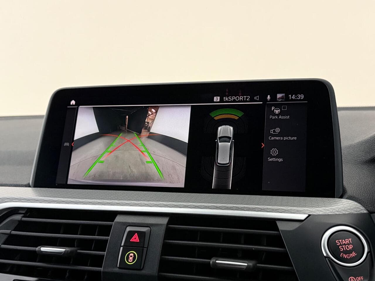 BMW X3 thumbnail Infotainment System