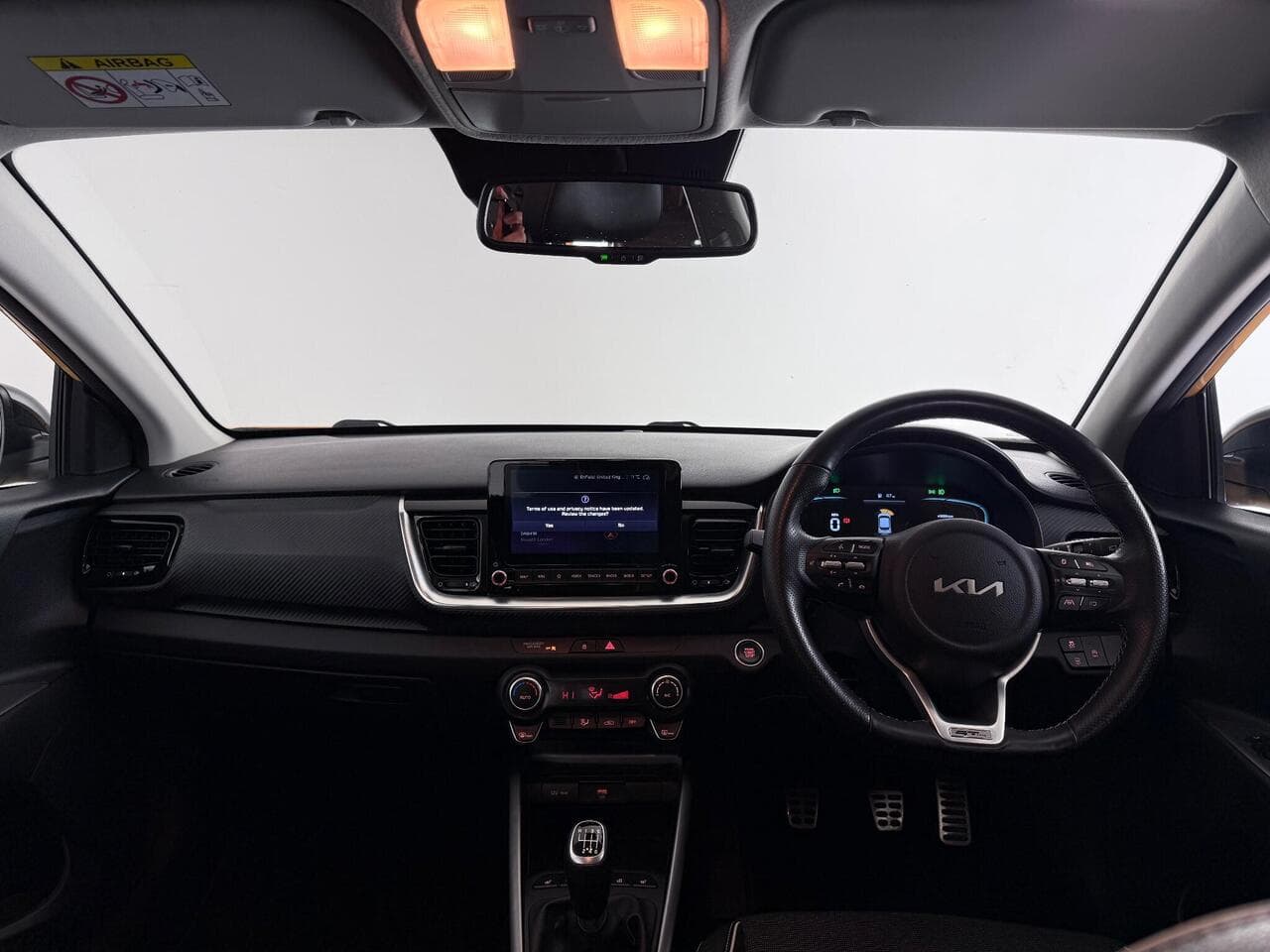 Kia Stonic thumbnail Interior Front
