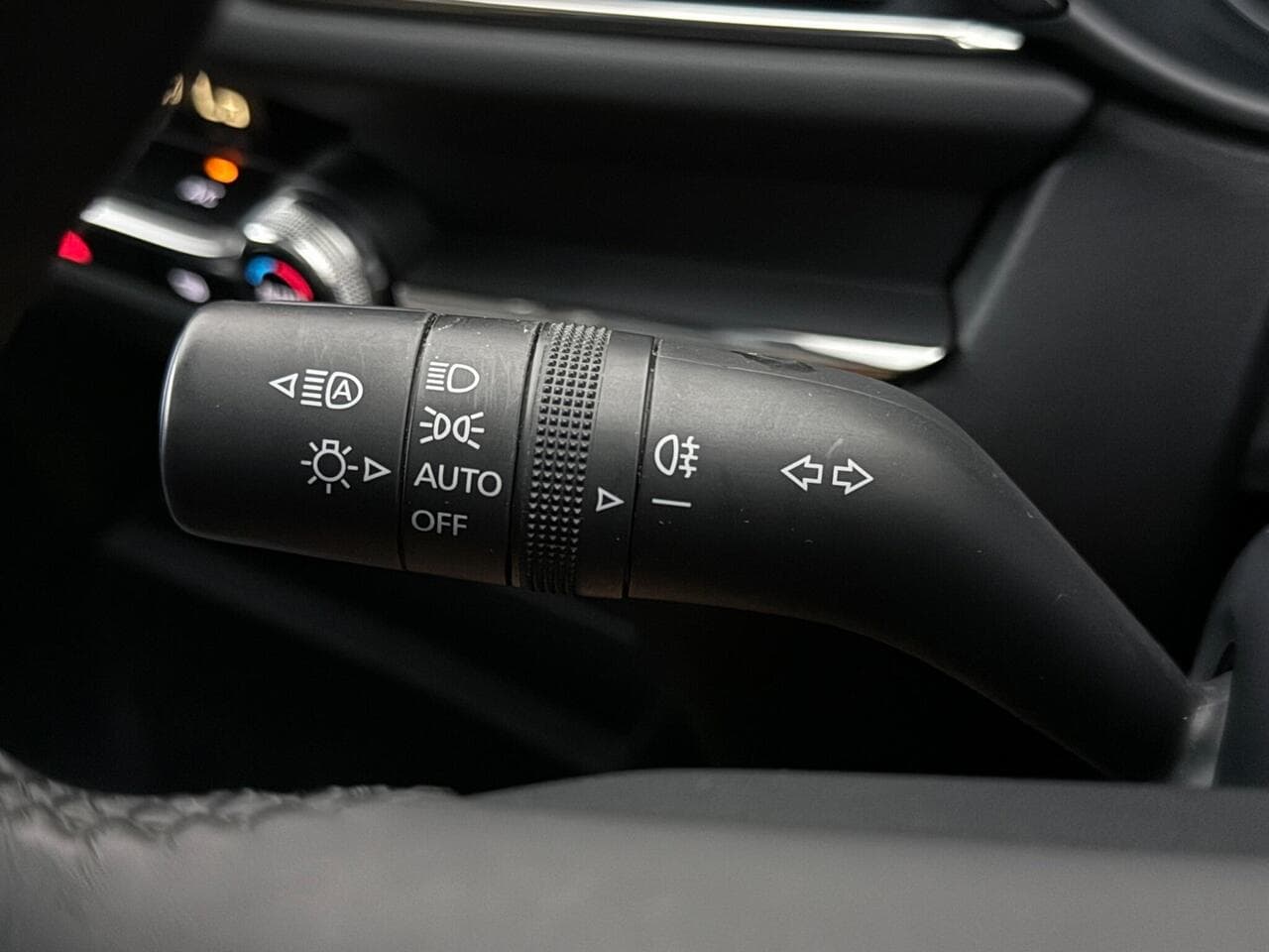 Mazda CX-30 thumbnail Misc Controls