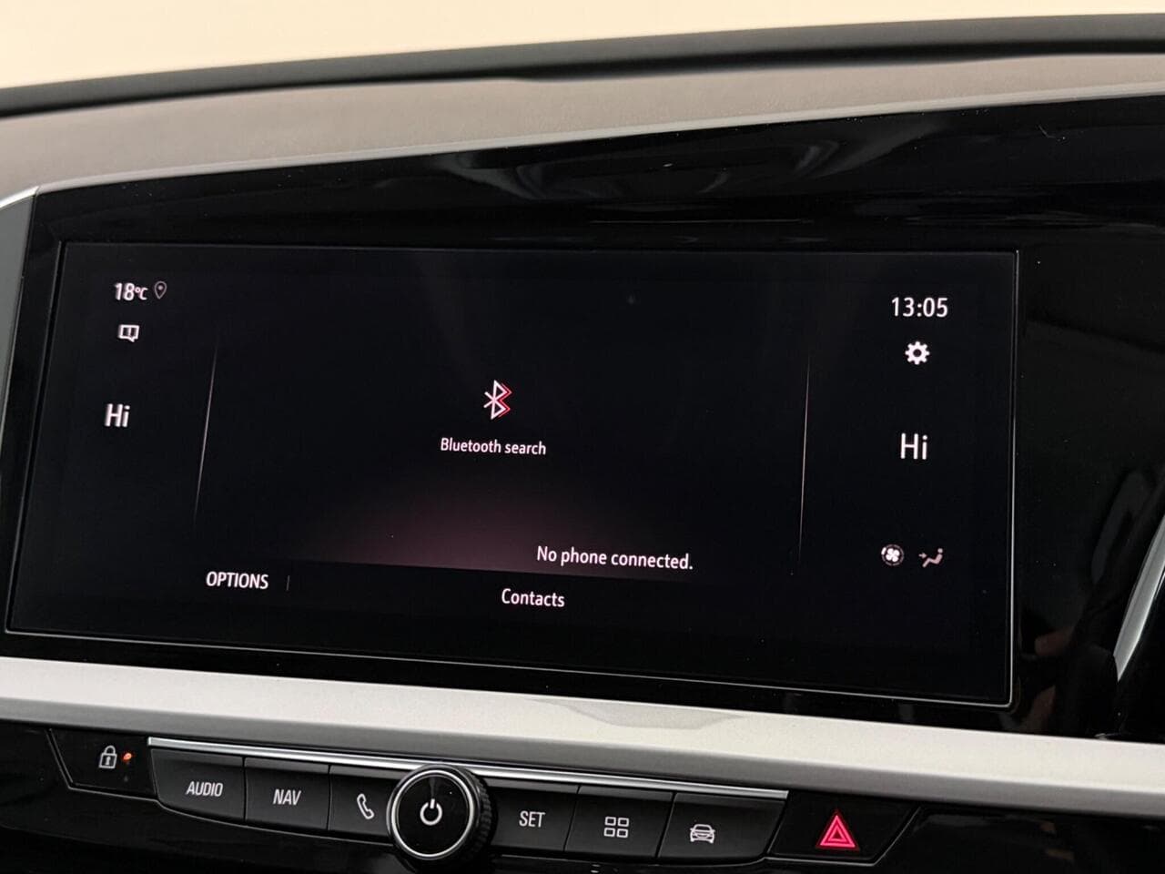 Vauxhall Grandland thumbnail Infotainment System